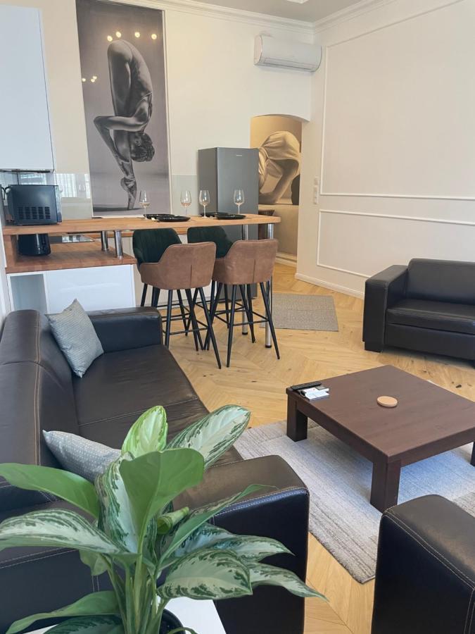 Casa Perla Danube Apartamento Budapeste Exterior foto